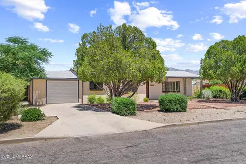 2625 E La Cienega Dr, Tucson, AZ 85716