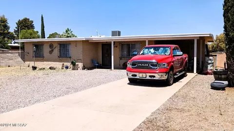 Exterior - 7301 E David Dr, Tucson, AZ 85730 photo 1 of 5
