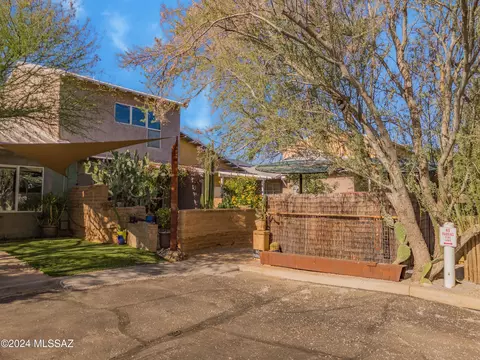 Exterior - 523 E Roger Rd, Tucson, AZ 85705 photo 3 of 9