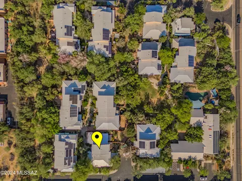 View/Area - 523 E Roger Rd, Tucson, AZ 85705 photo 3 of 6
