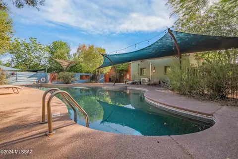 Exterior - 523 E Roger Rd, Tucson, AZ 85705 photo 7 of 9