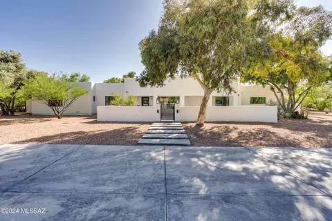 6426 E Santa Aurelia St, Tucson, AZ 85715