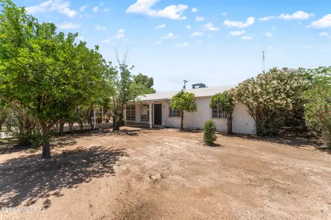 2118 S Montezuma Ave, Tucson, AZ 85711