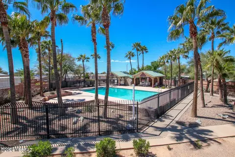 6246 E Thunder River Dr, Tucson, AZ 85756 photo 2