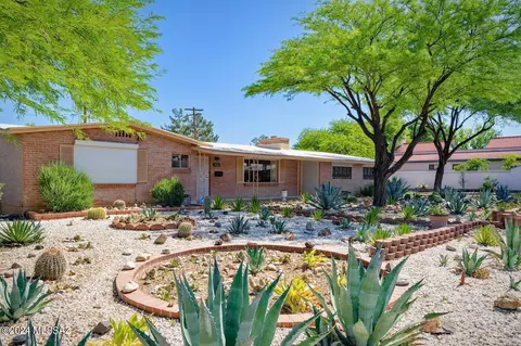 2935 E 8th St, Tucson, AZ 85716