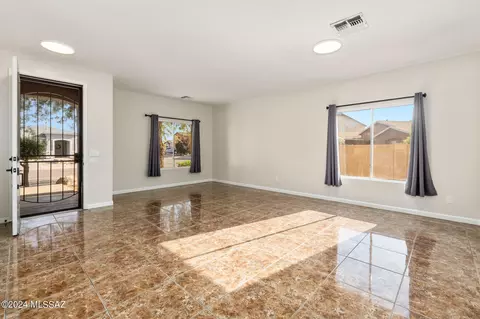 5865 E Cedarbird Dr, Tucson, AZ 85756 photo 4