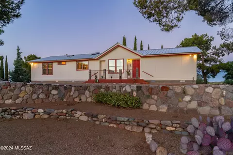 640 W Sunset Ave, Oracle, AZ 85623