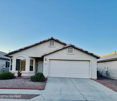 2342 W Silverbell Tree Dr St W, Tucson, AZ 85745
