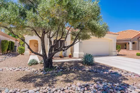 2211 E Jonquil St, Oro Valley, AZ 85755