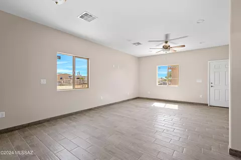 Living - 907 E 36th St, Tucson, AZ 85713 photo 3 of 4