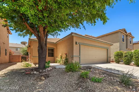 898 E Catkins Pl, Sahuarita, AZ 85629