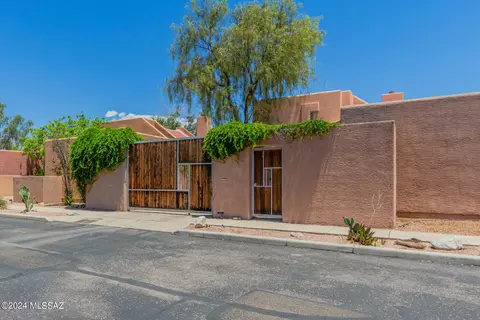 3662 N Prince Village Pl, Tucson, AZ 85719