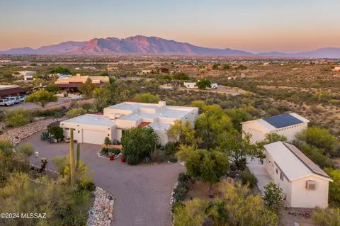 5042 N Camino De Oeste, Tucson, AZ 85745