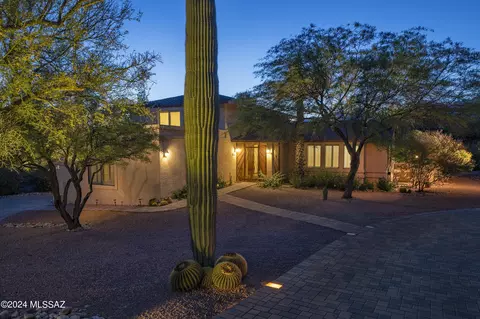 9721 E Vista Montanas, Tucson, AZ 85749