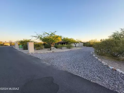 3721 N Four Winds Dr, Tucson, AZ 85750