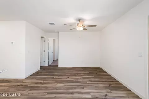 Living - 22012 E Beacon Point Dr, Red Rock, AZ 85145 photo 1 of 1