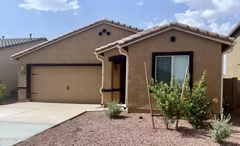 21984 E Beacon Point Dr, Red Rock, AZ 85145