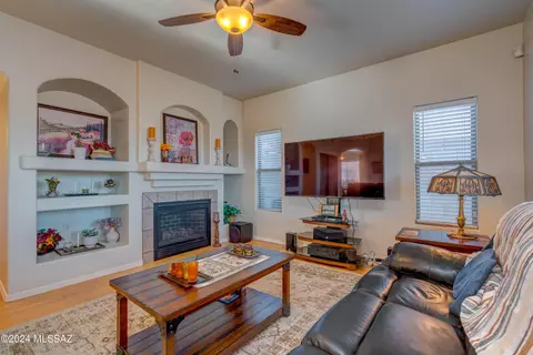 60419 E Blackcrest Loop, Tucson, AZ 85739 photo 12