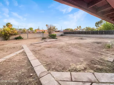 Exterior - 3236 E Willard St, Tucson, AZ 85716 photo 2 of 4