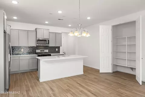Kitchen - 5791 S Bug Springs Loop, Tucson, AZ 85747 photo 2 of 2