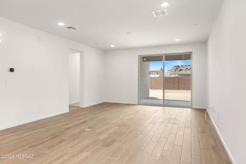 Living - 5791 S Bug Springs Loop, Tucson, AZ 85747 photo 2 of 4