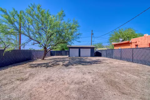 Exterior - 215 E Lee St, Tucson, AZ 85705 photo 6 of 14