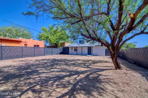 Exterior - 215 E Lee St, Tucson, AZ 85705 photo 14 of 14