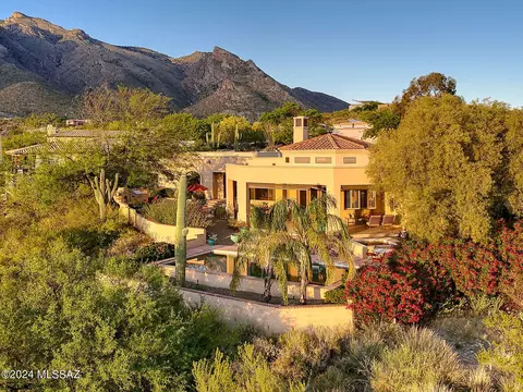 3517 E Windy Point Dr, Tucson, AZ 85718 photo 2