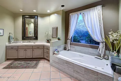 3517 E Windy Point Dr, Tucson, AZ 85718 photo 24