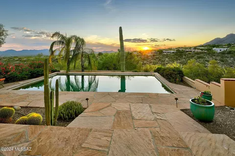 3517 E Windy Point Dr, Tucson, AZ 85718 photo 9