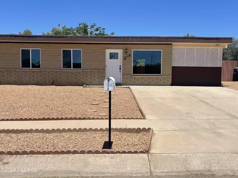 6607 E Barrow St, Tucson, AZ 85730