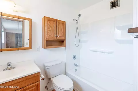 Bath - 5128 E 2nd St, Tucson, AZ 85711 photo 2 of 3