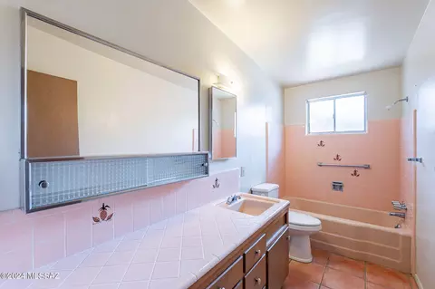 Bath - 5128 E 2nd St, Tucson, AZ 85711 photo 3 of 3
