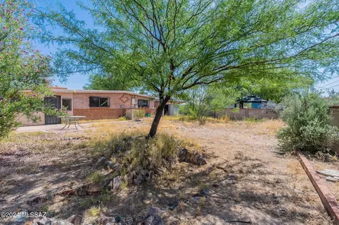 Exterior - 5128 E 2nd St, Tucson, AZ 85711 photo 4 of 6