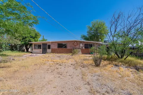 Exterior - 5128 E 2nd St, Tucson, AZ 85711 photo 3 of 6