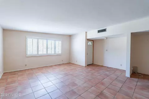 Living - 5128 E 2nd St, Tucson, AZ 85711 photo 1 of 5