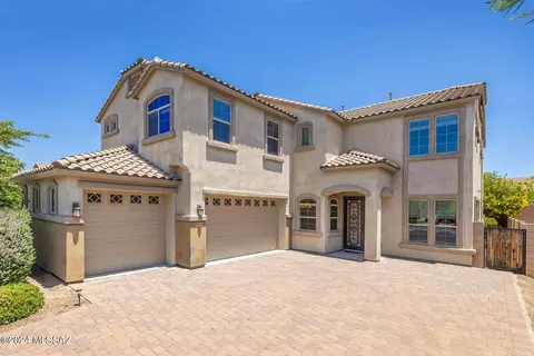 8526 N Gaetano Loop, Tucson, AZ 85742
