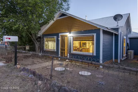 327 Park Ave, Bisbee, AZ 85603