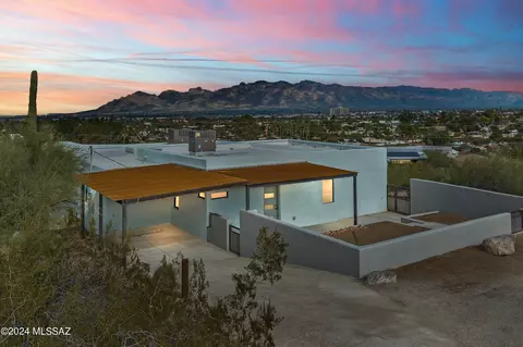 1540 W Hillside Dr, Tucson, AZ 85745