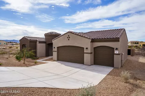 1529 N Blazing Saddle Rd, Vail, AZ 85641