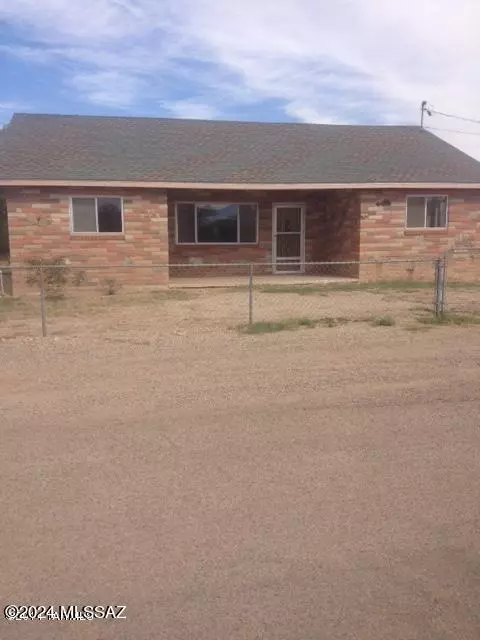 1027 E Fenley Dr, Tucson, AZ 85756