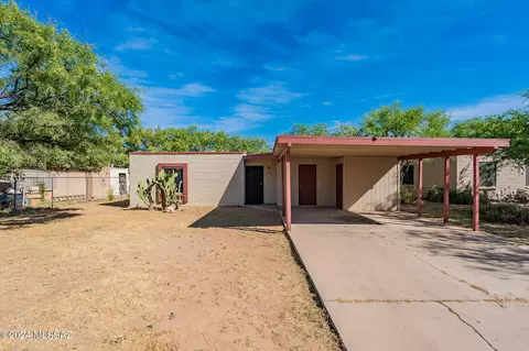 4801 W De La Canoa Dr, Amado, AZ 85645