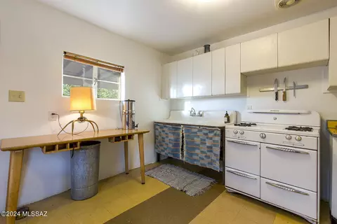 321 E 23rd St, Tucson, AZ 85713 photo 12
