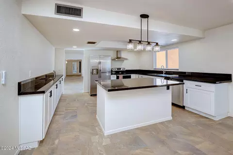 4812 E Water St, Tucson, AZ 85712