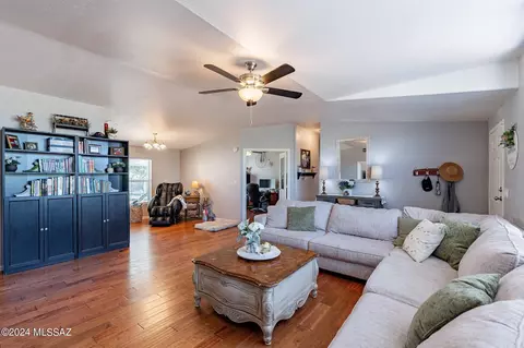 13680 E Blue Cactus Ln, Vail, AZ 85641 photo 9