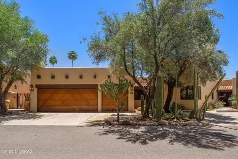 121 W Roma Dr, Oro Valley, AZ 85737