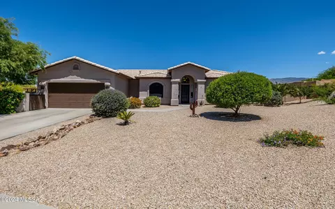 9625 S Placita Potencia, Vail, AZ 85641
