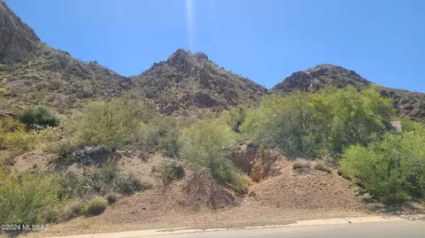 5322 S Camino De La Tierra #2, Tucson, AZ 85746