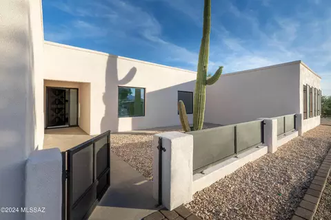 9662 E Wasatch Pl, Tucson, AZ 85749 photo 3