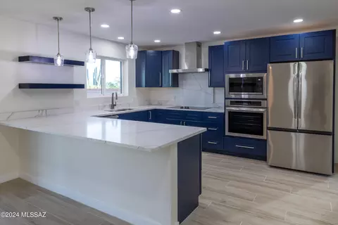 9662 E Wasatch Pl, Tucson, AZ 85749 photo 4